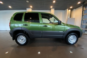 CHEVROLET NIVA