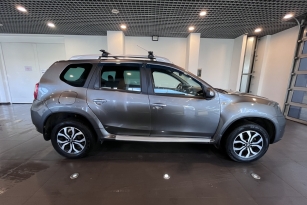 NISSAN TERRANO