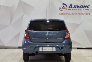 RENAULT SANDERO