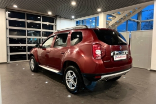 RENAULT DUSTER