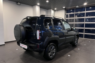 LADA NIVA TRAVEL