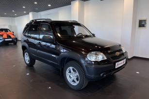 CHEVROLET NIVA