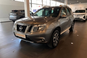 NISSAN TERRANO