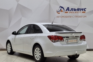 CHEVROLET CRUZE