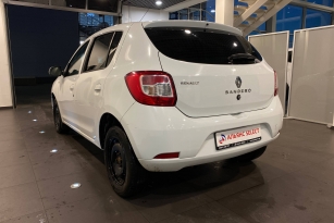 RENAULT SANDERO