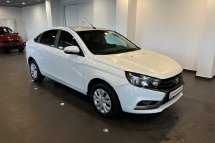 LADA VESTA