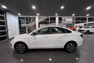 LADA VESTA