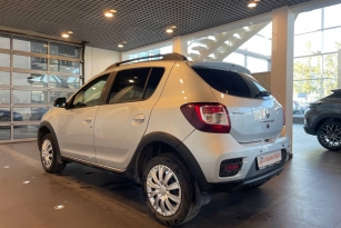 RENAULT SANDERO STEPWAY