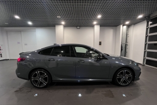 BMW 218I