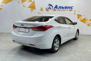 HYUNDAI AVANTE