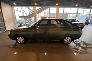 LADA 2112