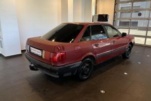 AUDI 80