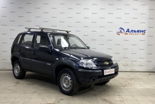 CHEVROLET NIVA