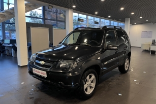 CHEVROLET NIVA