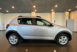 RENAULT SANDERO STEPWAY