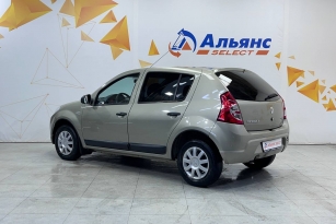RENAULT SANDERO