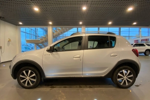 RENAULT SANDERO STEPWAY