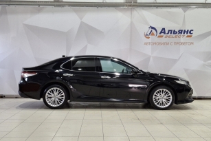 TOYOTA CAMRY