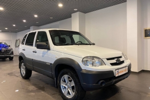 CHEVROLET NIVA