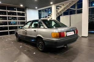AUDI 80