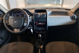 RENAULT DUSTER