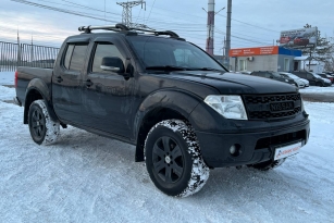 NISSAN NAVARA