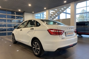 LADA VESTA