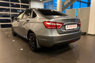 LADA VESTA
