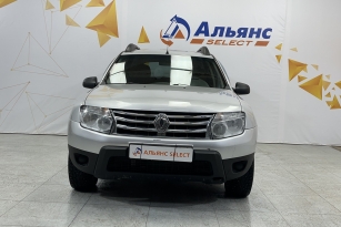 RENAULT DUSTER