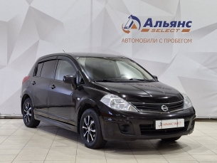 NISSAN TIIDA