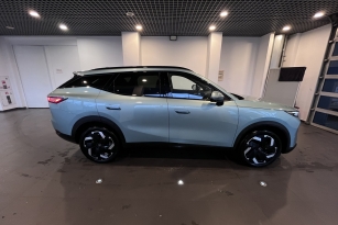 OMODA C7