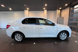 RENAULT LOGAN