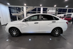 LADA VESTA