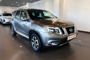 NISSAN TERRANO