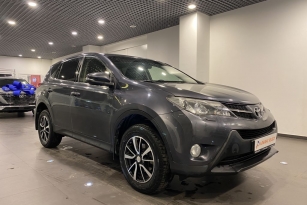 TOYOTA RAV 4