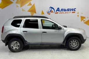 RENAULT DUSTER