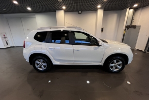 NISSAN TERRANO