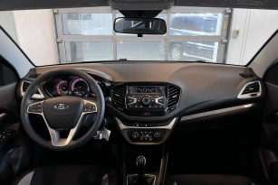 LADA VESTA