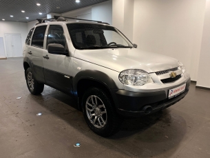 CHEVROLET NIVA