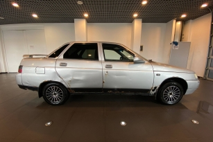 LADA 2110