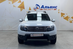 RENAULT DUSTER