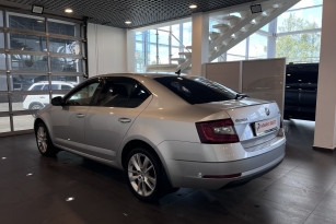 SKODA OKTAVIA