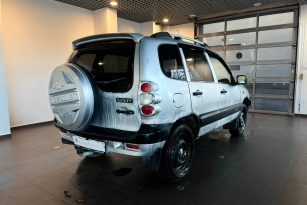 CHEVROLET NIVA