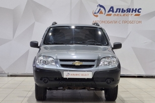 CHEVROLET NIVA