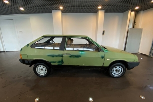 LADA 2108
