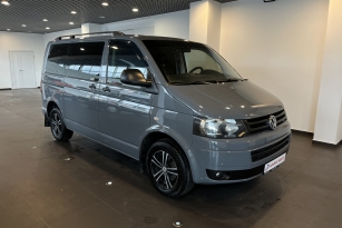 VOLKSWAGEN CARAVELLE
