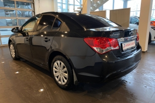 CHEVROLET CRUZE