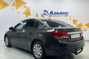 CHEVROLET CRUZE