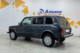 LADA 2131 (4X4)