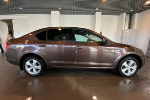 SKODA OKTAVIA